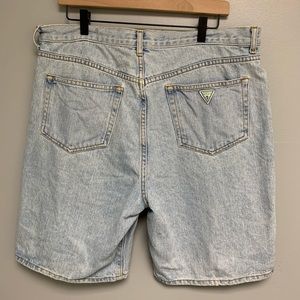 Vintage Men’s GUESS denim jean shorts button front